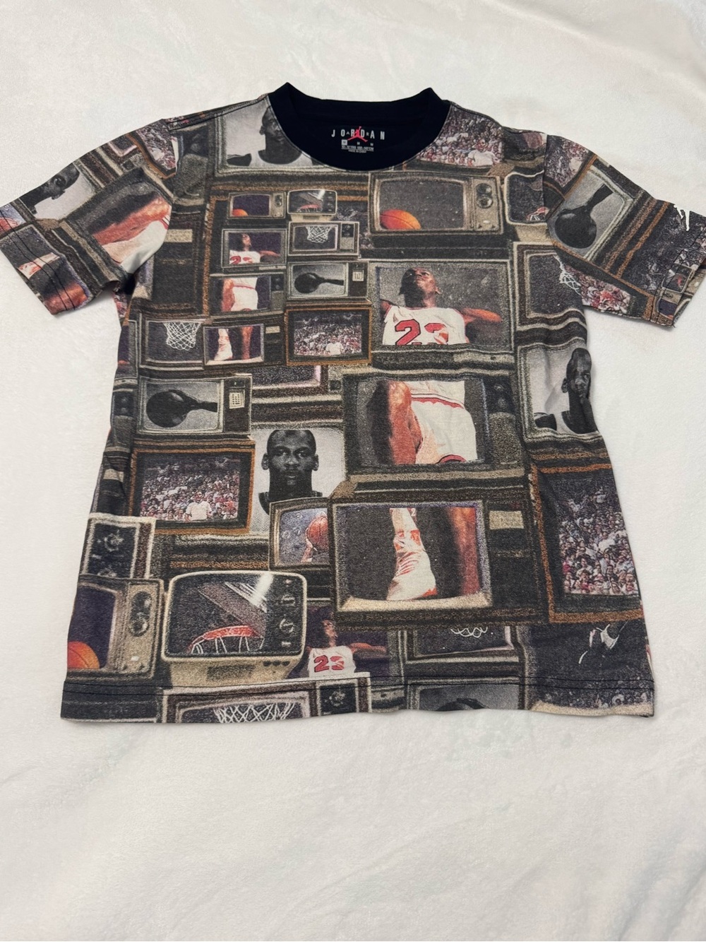 Air Jordan Boys Jordan Television Tee Size M NWOT